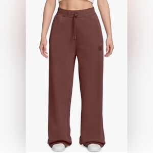 Jordan
Flight Fleece
Sweatpants
Color: Dark Pony
Size:Medium /loose fit